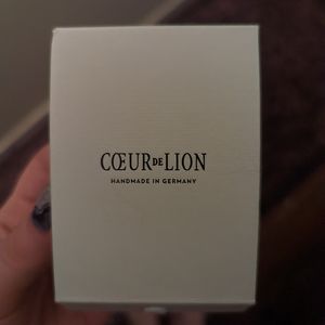 Coeur de lion bracelets.